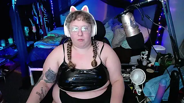 Snapshot of FatVeronica chatting on January 26, 2025, 10:23 am FatVeronica online show from January 26, 2025, 10:23 am