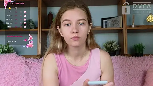 Snapshot of Ksuhesa chatting on September 22, 2025, 3:23 am Ksuhesa online show from September 22, 2025, 3:23 am