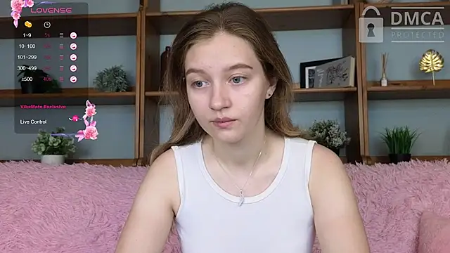 Snapshot of Ksuhesa chatting on October 3, 2025, 2:15 am Ksuhesa online show from October 3, 2025, 2:15 am