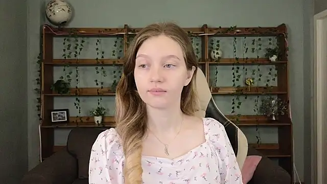 Ksuhesa online show from December 19, 2025, 1:09 am