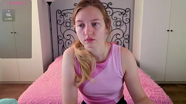 Snapshot of Ksuhesa chatting on October 19, 2025, 2:03 am Ksuhesa online show from October 19, 2025, 2:03 am