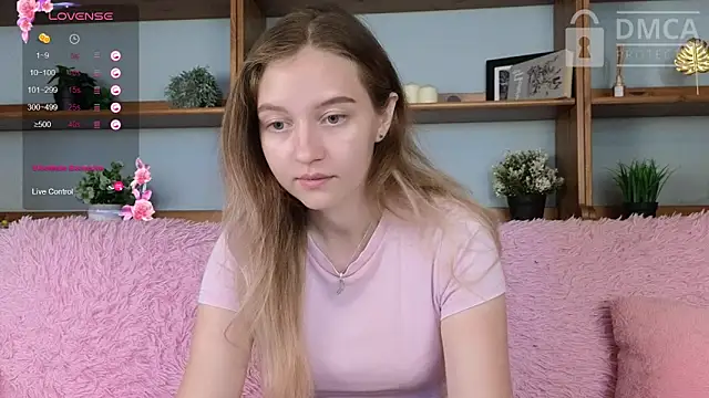 Snapshot of Ksuhesa chatting on September 20, 2025, 8:08 am Ksuhesa online show from September 20, 2025, 8:08 am