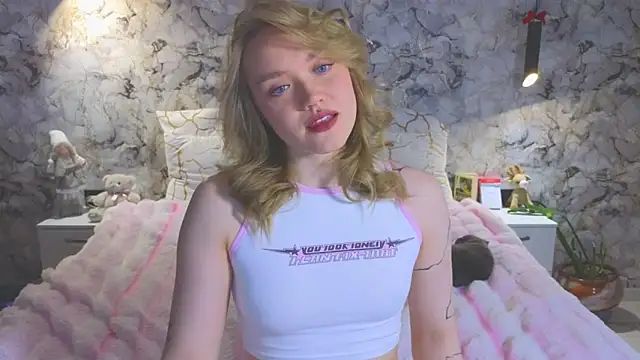 Aurora Golden1 online show from April 23, 2026, 6:53 am