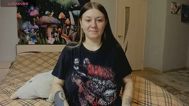 Snapshot of AlisaBacker chatting on October 17, 2025, 3:47 pm AlisaBacker online show from October 17, 2025, 3:47 pm