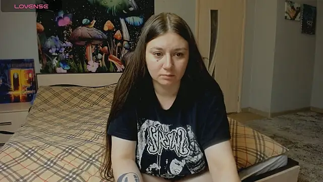 Snapshot of AlisaBacker chatting on September 18, 2025, 5:38 pm AlisaBacker online show from September 18, 2025, 5:38 pm