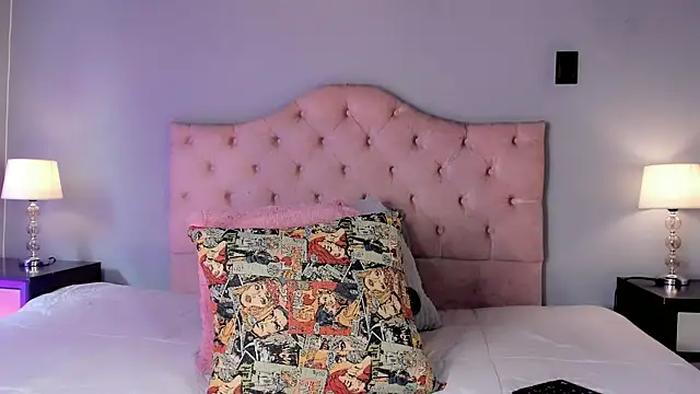 Ezraa1 online show from October 2, 2025, 5:27 pm