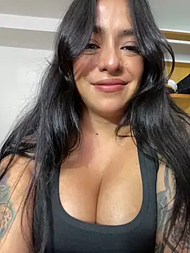 Snapshot of foxxy_nasty chatting on October 15, 2025, 5:21 pm foxxy nasty online show from October 15, 2025, 5:21 pm