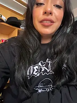 Snapshot of foxxy_nasty chatting on October 14, 2025, 7:03 pm foxxy nasty online show from October 14, 2025, 7:03 pm