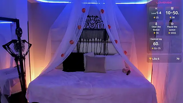 Snapshot of kristen_kassi chatting on October 28, 2025, 9:25 pm kristen kassi online show from October 28, 2025, 9:25 pm