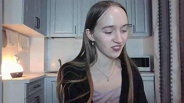 Snapshot of leslie_my_lovee chatting on March 15, 2025, 8:43 pm leslie my lovee online show from March 15, 2025, 8:43 pm