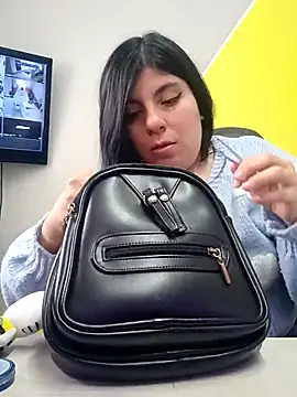 Snapshot of lolixxxz chatting on September 21, 2025, 2:33 pm lolixxxz online show from September 21, 2025, 2:33 pm