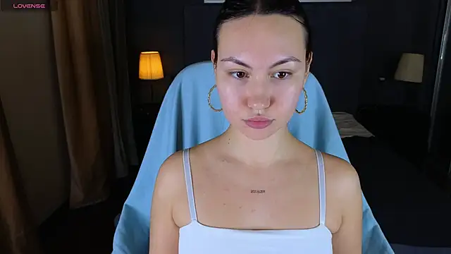 GIGI BENNET online show from January 8, 2025, 9:21 am