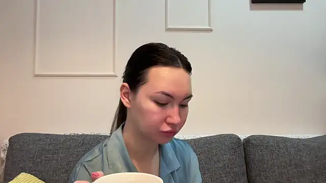 GIGI BENNET online show from March 16, 2025, 5:03 am