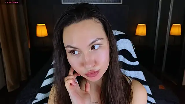 GIGI BENNET online show from January 29, 2025, 9:01 am