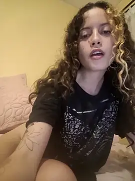 Snapshot of frikigyal chatting on March 23, 2025, 2:48 am frikigyal online show from March 23, 2025, 2:48 am