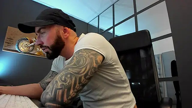 AronGrant online show from February 7, 2025, 9:37 am