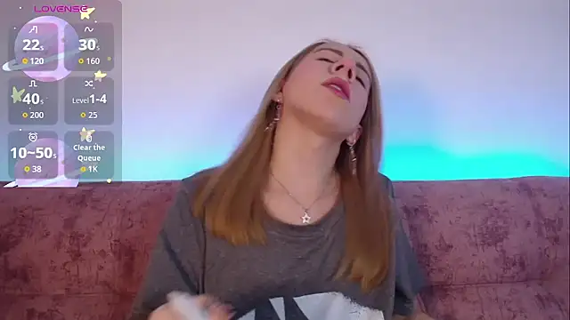 Miiaa doll online show from November 14, 2025, 2:37 am