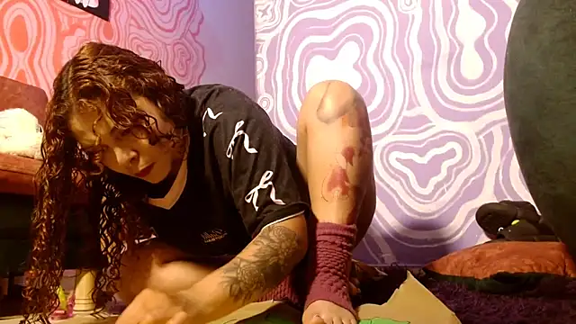 Snapshot of 420viol3ta_ chatting on September 19, 2025, 12:36 am 420viol3ta online show from September 19, 2025, 12:36 am