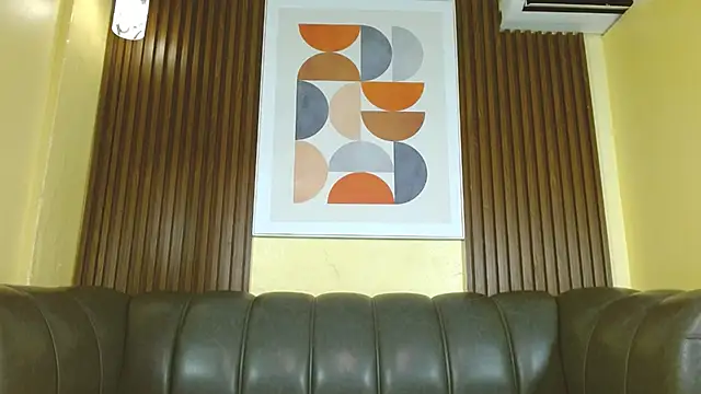 Nicole Ramires online show from March 12, 2026, 4:22 pm