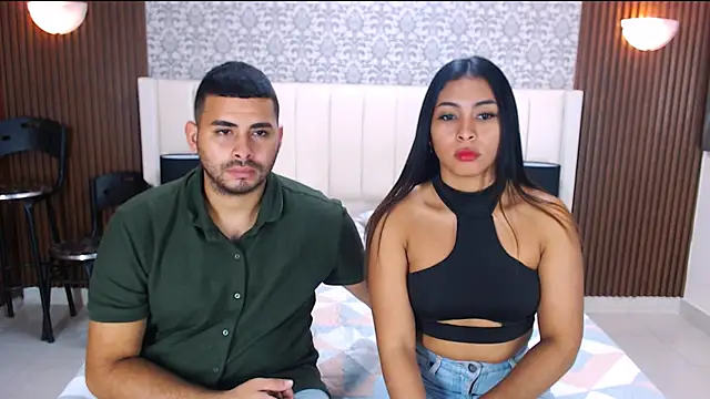 Juliana And Dave online show from December 13, 2024, 3:32 pm