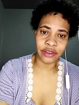 Snapshot of Su_Duarte_1 chatting on September 11, 2025, 1:05 am Su Duarte 1 online show from September 11, 2025, 1:05 am
