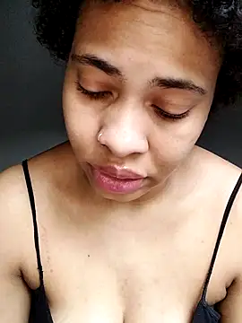 Su Duarte 1 online show from October 17, 2025, 5:37 pm