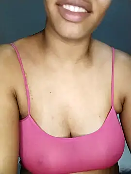 Snapshot of Su_Duarte_1 chatting on February 21, 2025, 1:11 am Su Duarte 1 online show from February 21, 2025, 1:11 am