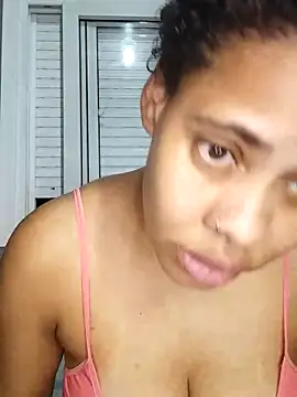 Snapshot of Su_Duarte_1 chatting on March 19, 2025, 1:43 am Su Duarte 1 online show from March 19, 2025, 1:43 am