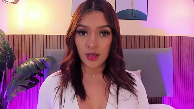 NicolleeEvanss online show from June 2, 2026, 10:59 am