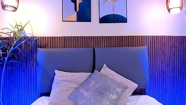 Snapshot of NicolleeEvanss chatting on October 6, 2025, 11:33 am NicolleeEvanss online show from October 6, 2025, 11:33 am