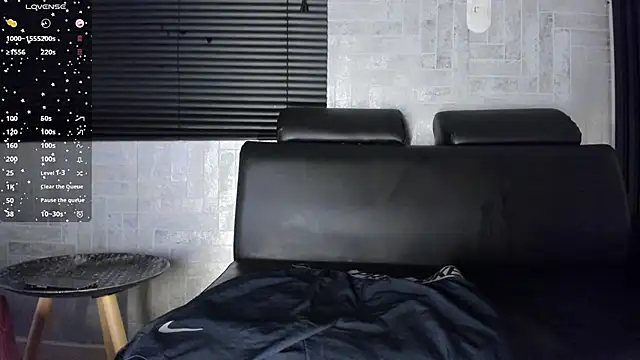 Snapshot of Lil_Curved chatting on September 28, 2025, 11:50 am Lil Curved online show from September 28, 2025, 11:50 am