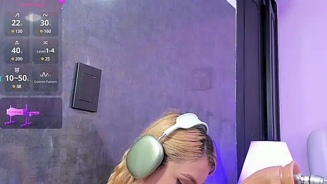 Snapshot of valentinna_montes chatting on February 7, 2025, 8:42 pm valentinna montes online show from February 7, 2025, 8:42 pm