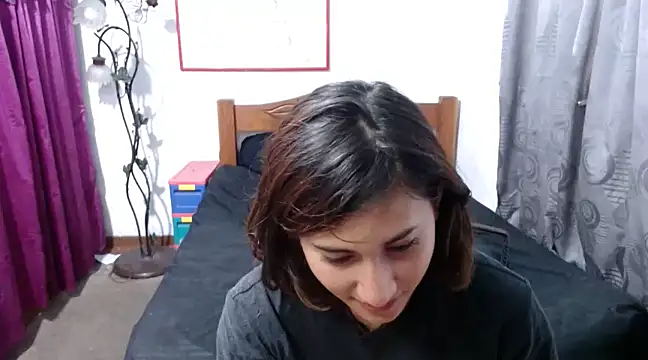 LadyMilk003 online show from March 6, 2025, 12:19 pm