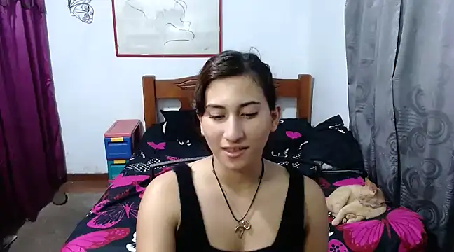 LadyMilk003 online show from January 10, 2025, 6:49 pm