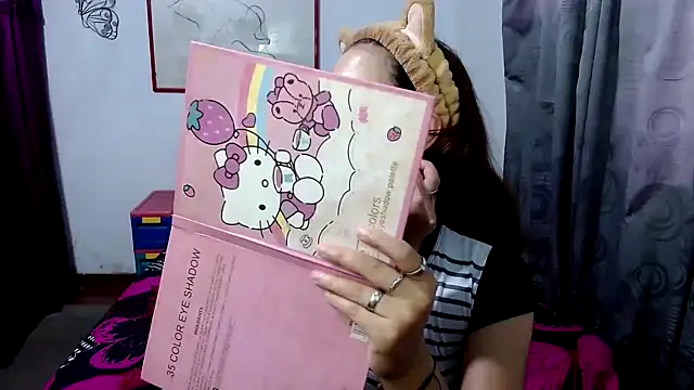 Snapshot of LadyMilk003 chatting on September 20, 2025, 3:17 pm LadyMilk003 online show from September 20, 2025, 3:17 pm