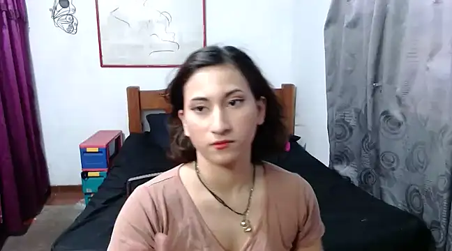 LadyMilk003 online show from February 10, 2025, 3:32 pm