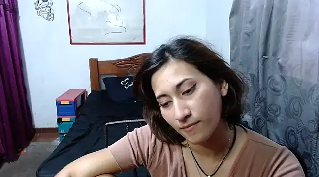 LadyMilk003 online show from February 10, 2025, 6:35 pm