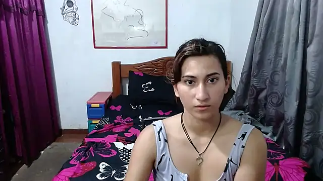 LadyMilk003 online show from December 30, 2024, 5:02 pm