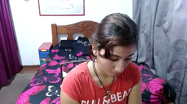 LadyMilk003 online show from January 7, 2025, 4:59 pm