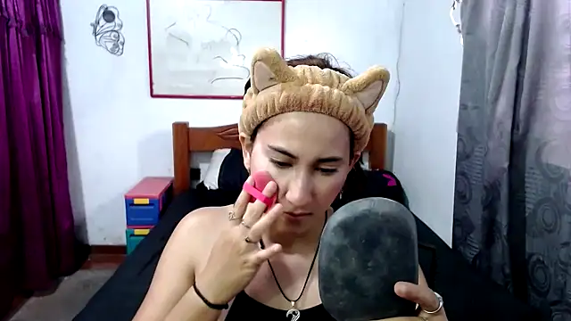 LadyMilk003 online show from September 11, 2025, 3:45 pm