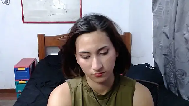 LadyMilk003 online show from February 14, 2025, 4:41 pm