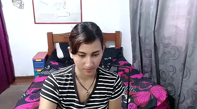 LadyMilk003 online show from January 22, 2025, 3:29 pm