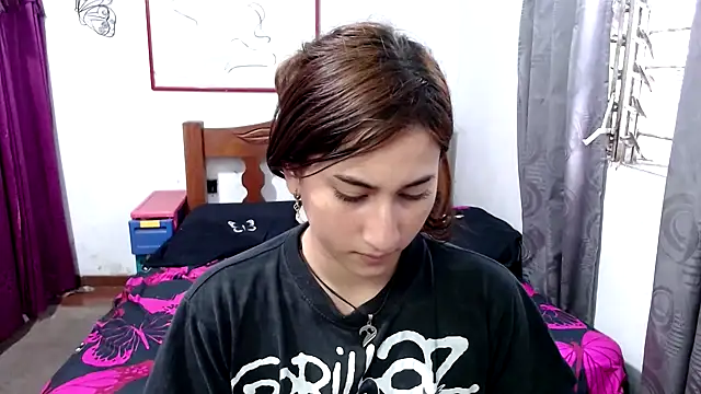 Snapshot of LadyMilk003 chatting on September 23, 2025, 8:49 pm LadyMilk003 online show from September 23, 2025, 8:49 pm