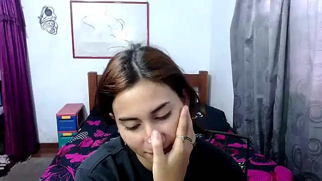 Snapshot of LadyMilk003 chatting on September 30, 2025, 3:40 pm LadyMilk003 online show from September 30, 2025, 3:40 pm