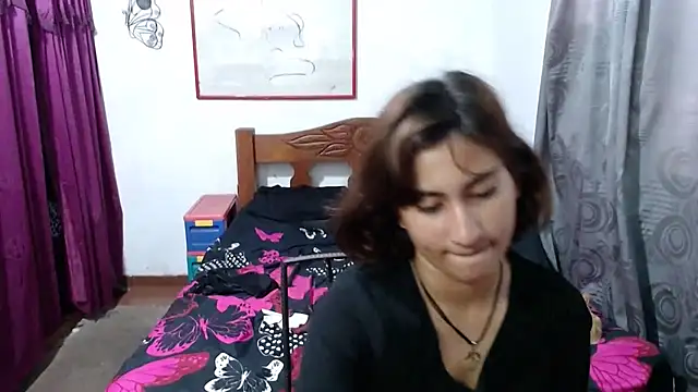LadyMilk003 online show from January 3, 2025, 3:33 pm