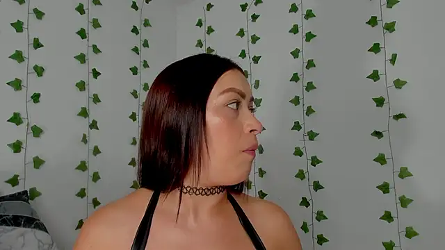 Snapshot of Miaa_Garcia chatting on January 14, 2026, 10:13 pm Miaa Garcia online show from January 14, 2026, 10:13 pm