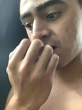 JovenDesobediente online show from October 25, 2025, 1:05 am