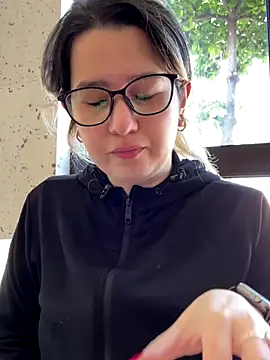 Snapshot of amooraaamoon chatting on September 26, 2025, 12:34 pm amooraaamoon online show from September 26, 2025, 12:34 pm