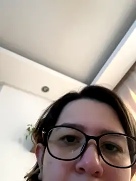 Snapshot of amooraaamoon chatting on September 28, 2025, 11:17 am amooraaamoon online show from September 28, 2025, 11:17 am