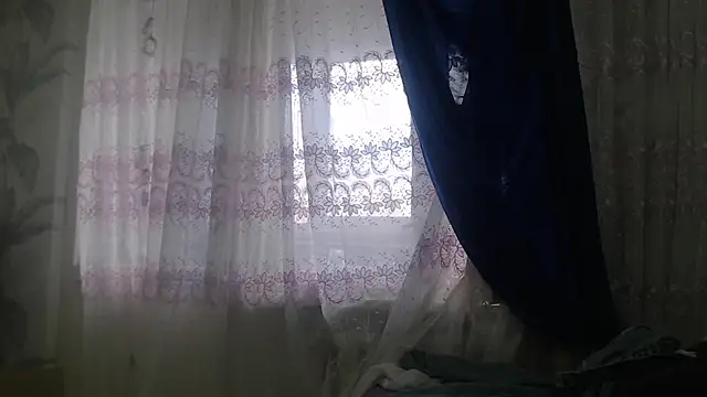 CamDiva113 online show from October 13, 2025, 8:16 am